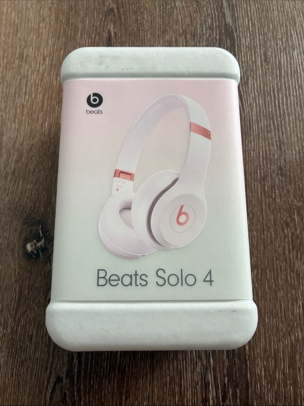 Beats Solo 4 Cloud Pink Wireless On Ear Headphones